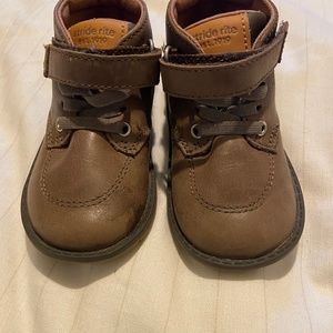Stride Rite leather Quinn boots-size 5 1/2- worn once